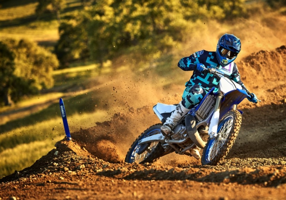 Yamaha 125 YZ : Légende du Motocross pour Pilotes Ambitieux